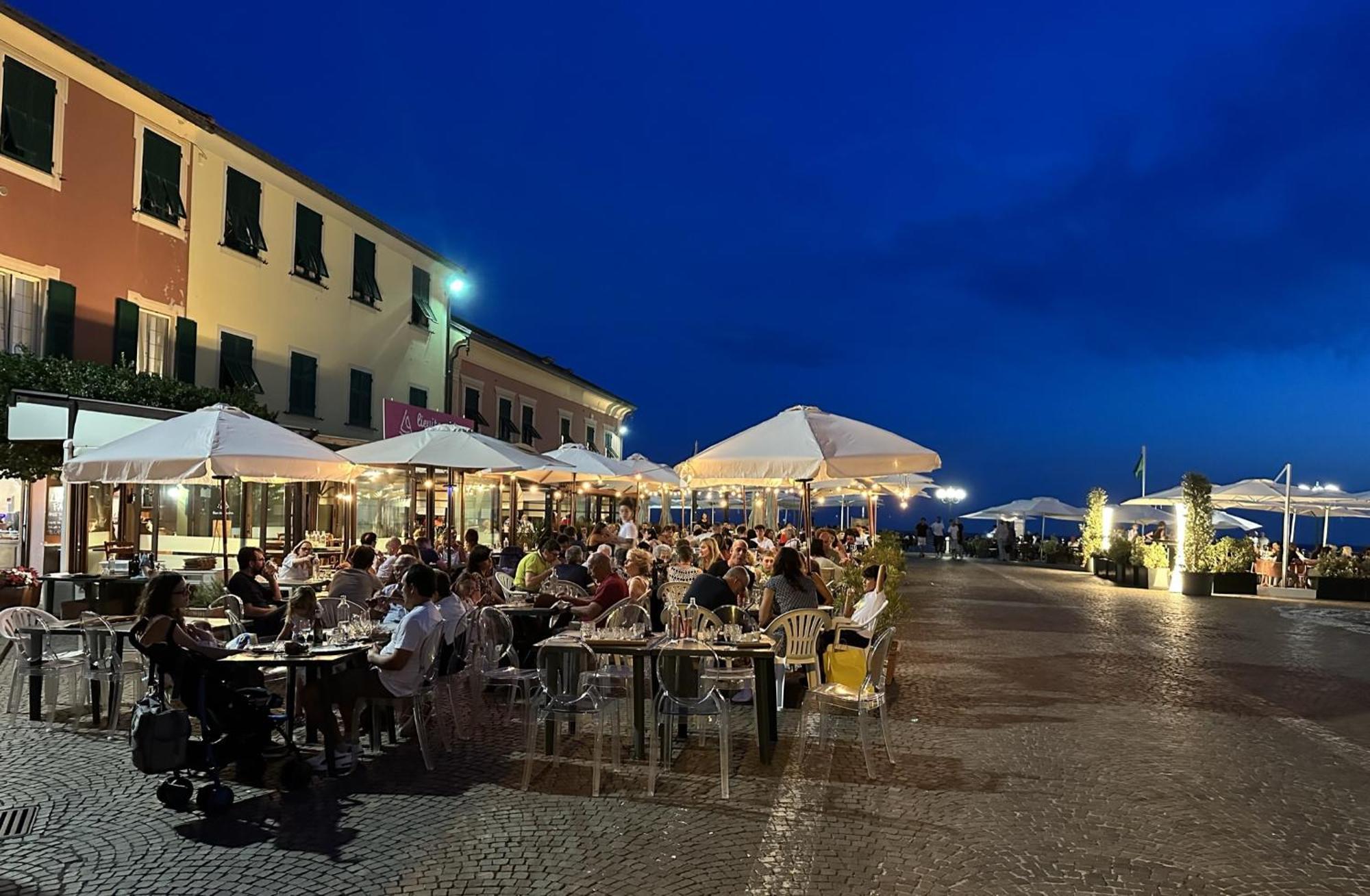 Ferienwohnung Attico Fronte Mare Residenza Matilde Chiavari Exterior foto